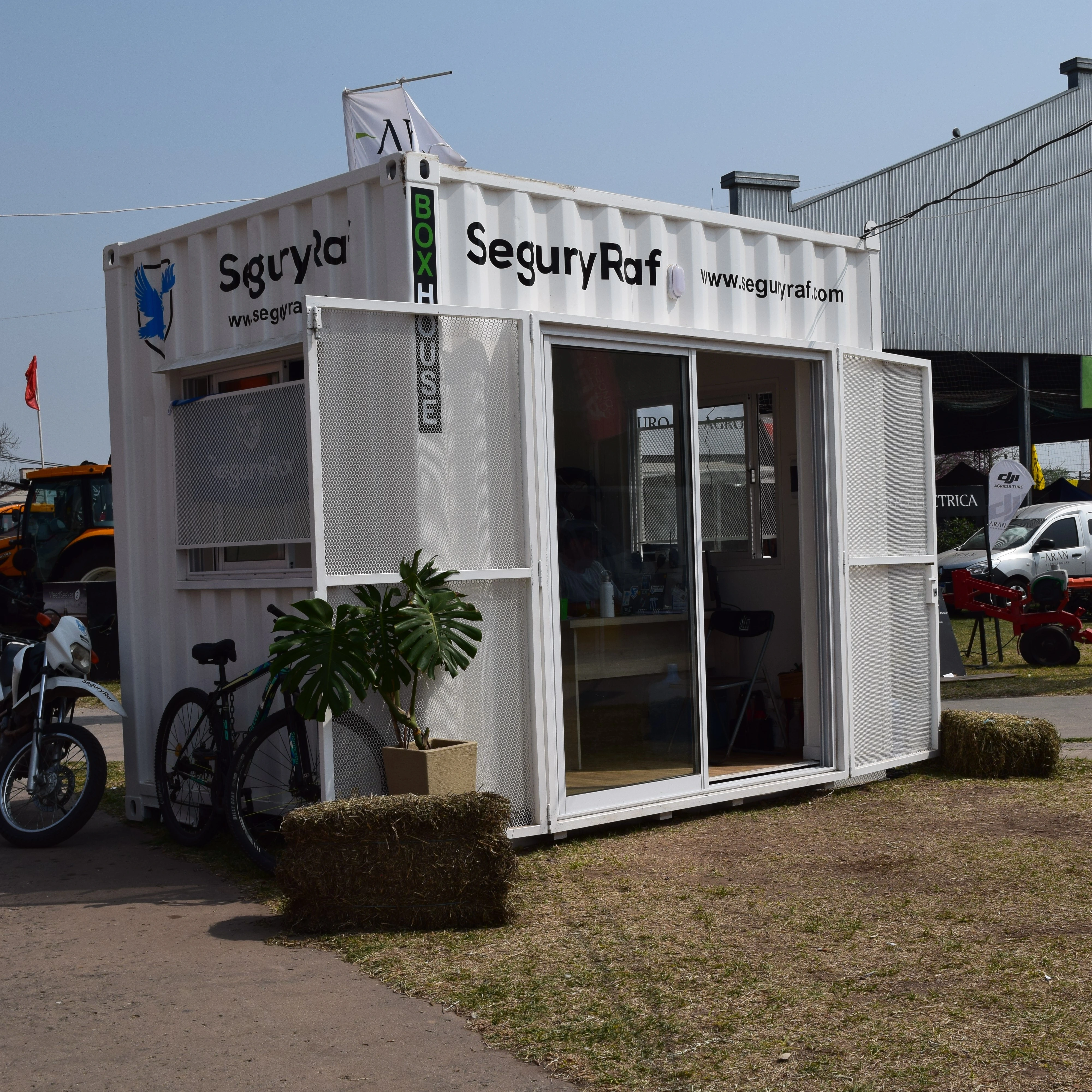 Amplia cobertura con seguridad y limpieza en la Expo Rural 2024.